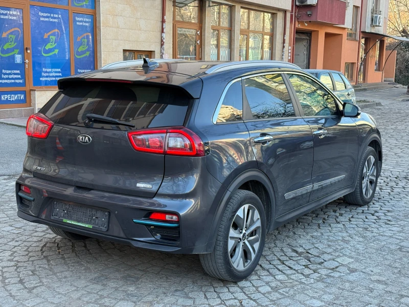 Kia Niro 64kWh SOH100% ExecutiveLine, снимка 3 - Автомобили и джипове - 53156501