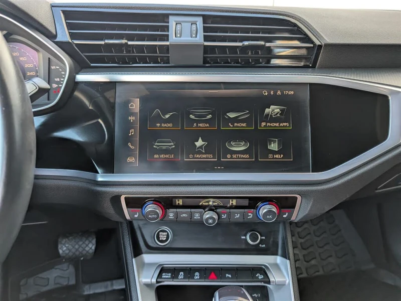 Audi Q3 Quattro* АвтоКредит* (ЦЕНА ДО БГ), снимка 15 - Автомобили и джипове - 53403951