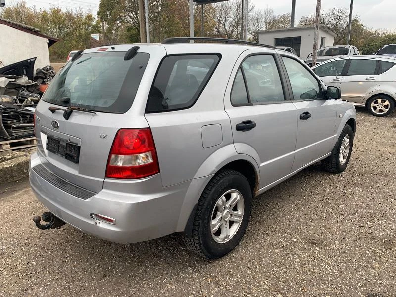 Kia Sorento 2.5CRDI 140кс., снимка 5 - Автомобили и джипове - 34652312