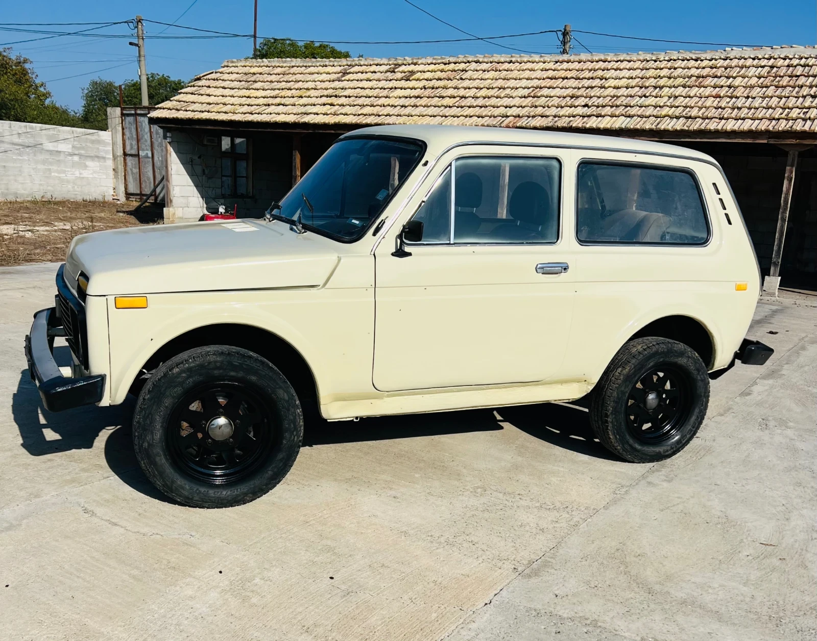 Lada Niva Лада Нива ВСИЧКО ПЛАТЕНО!!!  още  една за части!!! - изображение 2