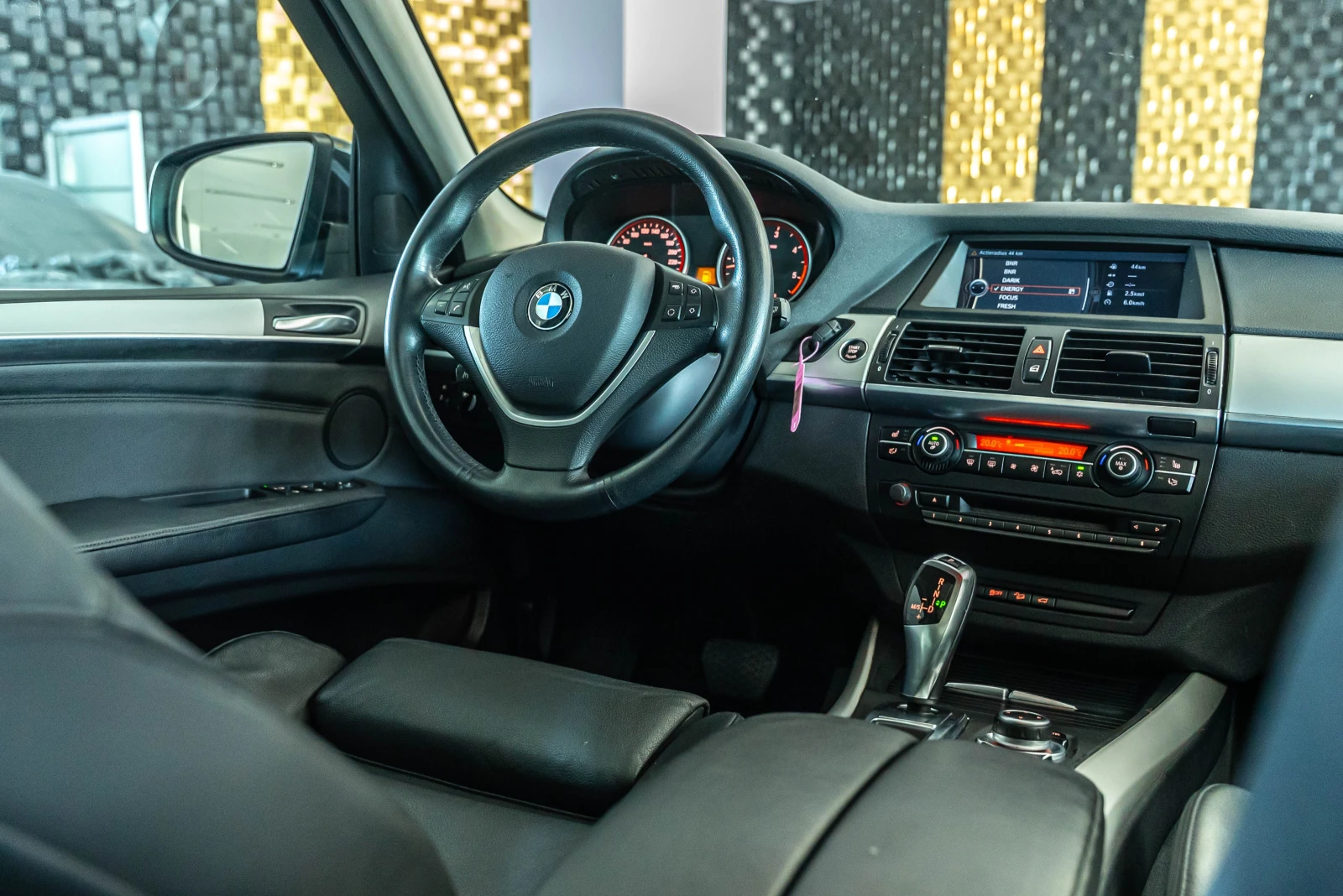 BMW X5 3.0 D - изображение 8