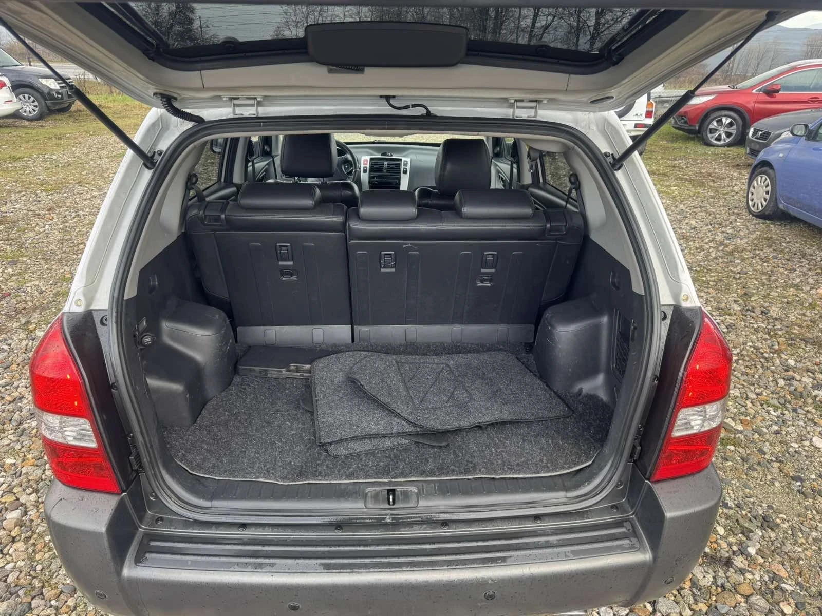 Hyundai Tucson 2.0D 4x4.  112kc.  | Mobile.bg   9