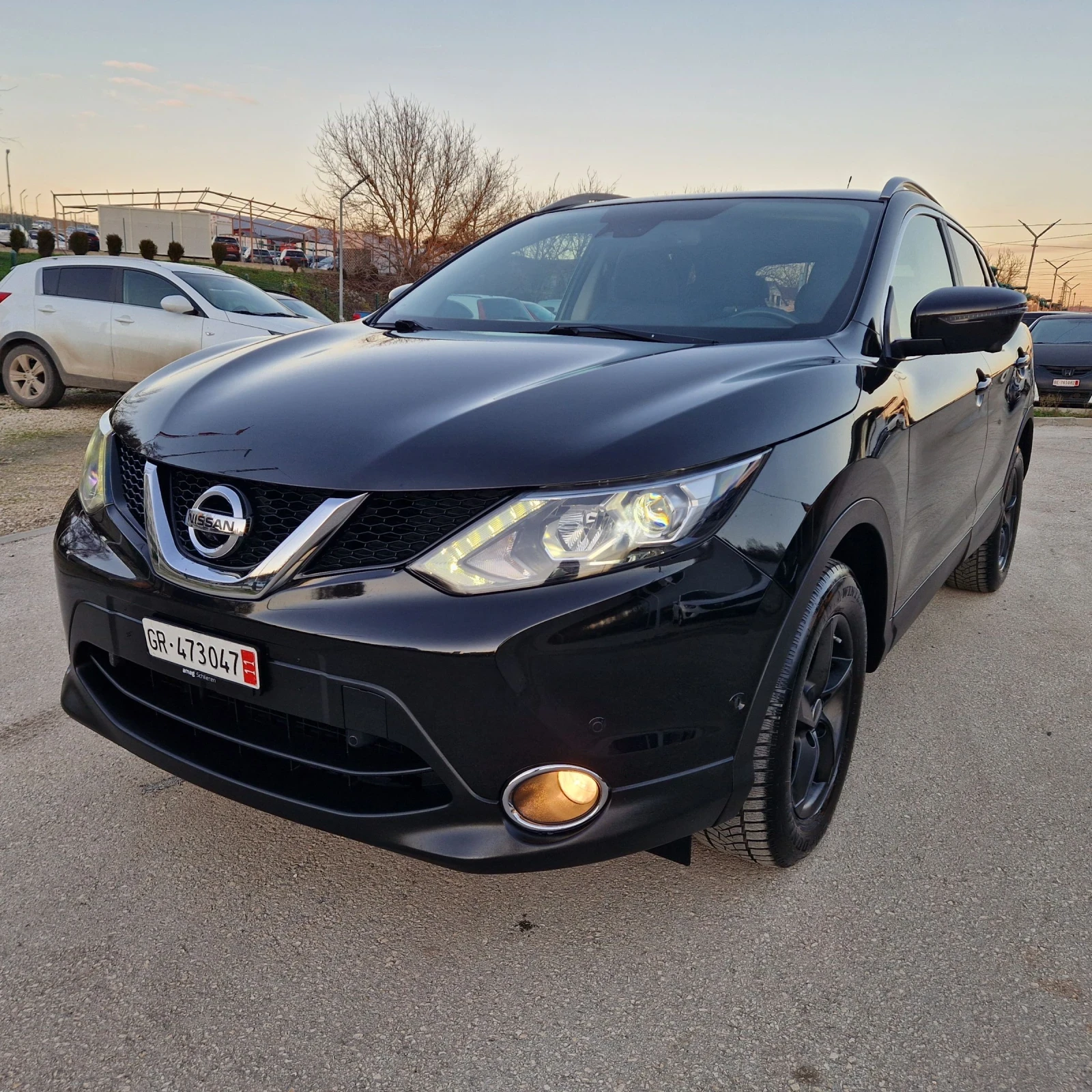 Nissan Qashqai 1.6 163к.с.НАВИ/КАМЕРА360/ПАНОРАМА/КОЖА/ШВЕЙЦАРИЯ  - изображение 3