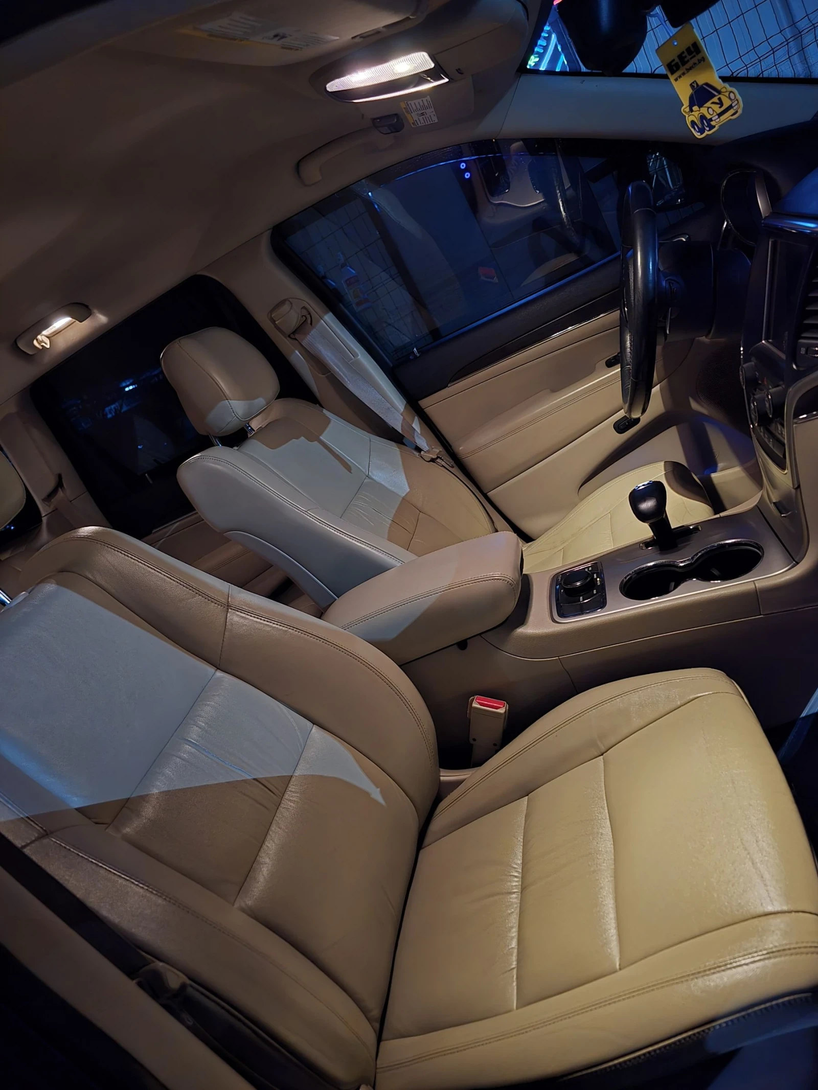 Jeep Grand cherokee 5.7, снимка 9 - Автомобили и джипове - 53814748