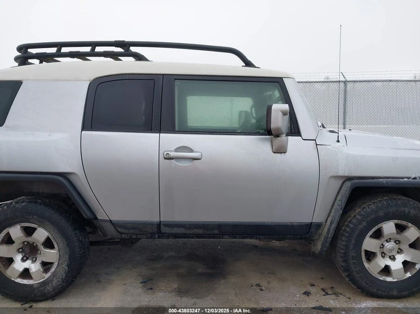 Toyota Fj cruiser 4l, снимка 13 - Автомобили и джипове - 53941310