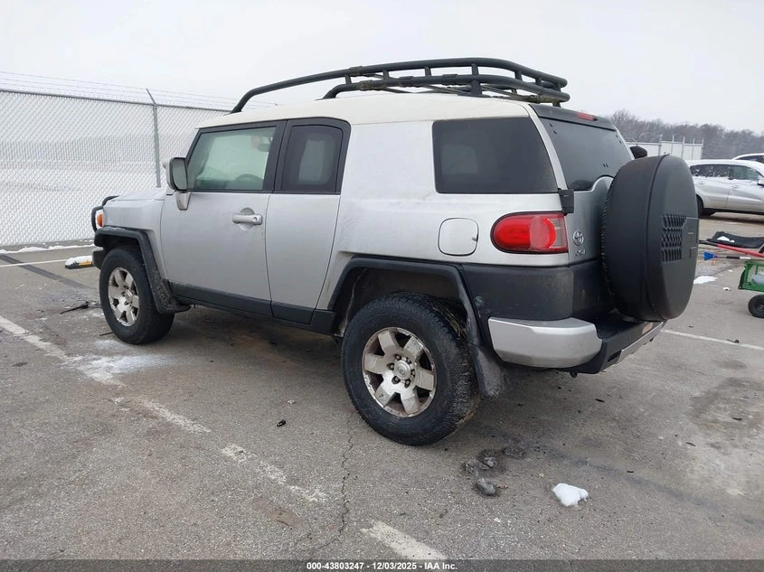 Toyota Fj cruiser 4l, снимка 3 - Автомобили и джипове - 53941310