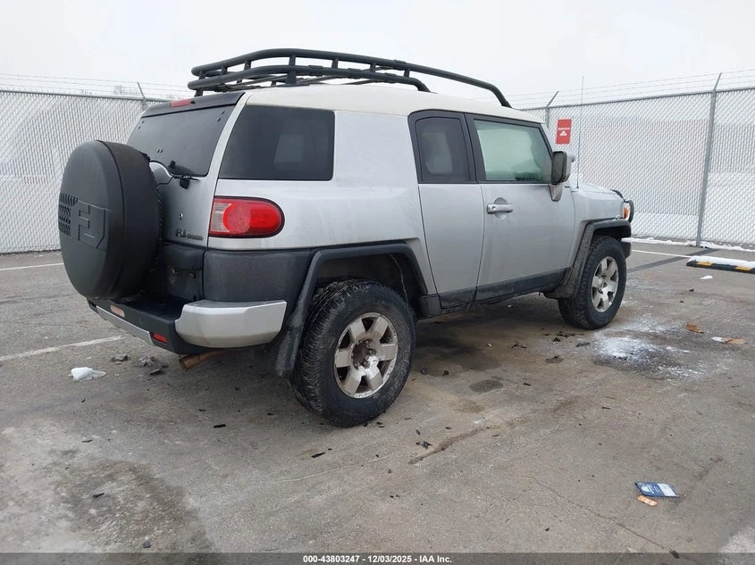 Toyota Fj cruiser 4l, снимка 4 - Автомобили и джипове - 53941310