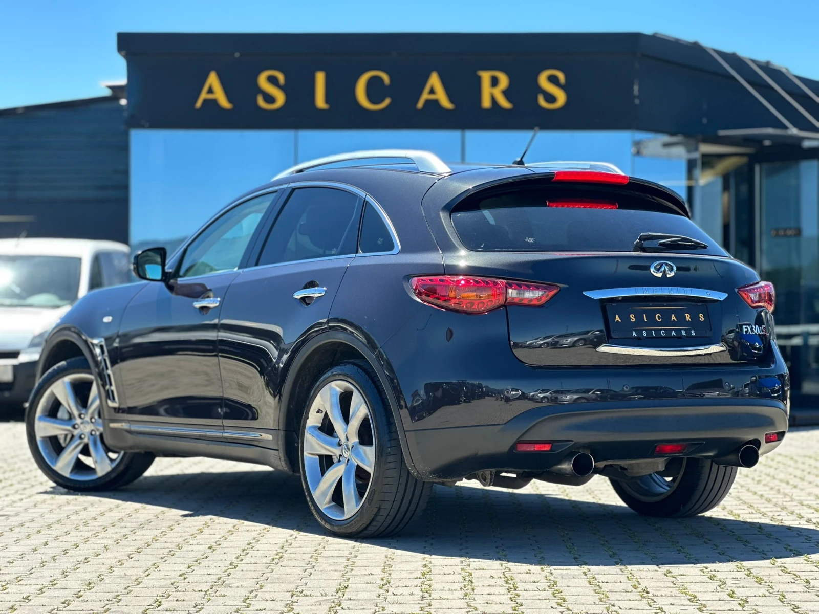 Infiniti Fx 30 / 3.0D / 4X4 / TOP / , снимка 3 - Автомобили и джипове - 54553974