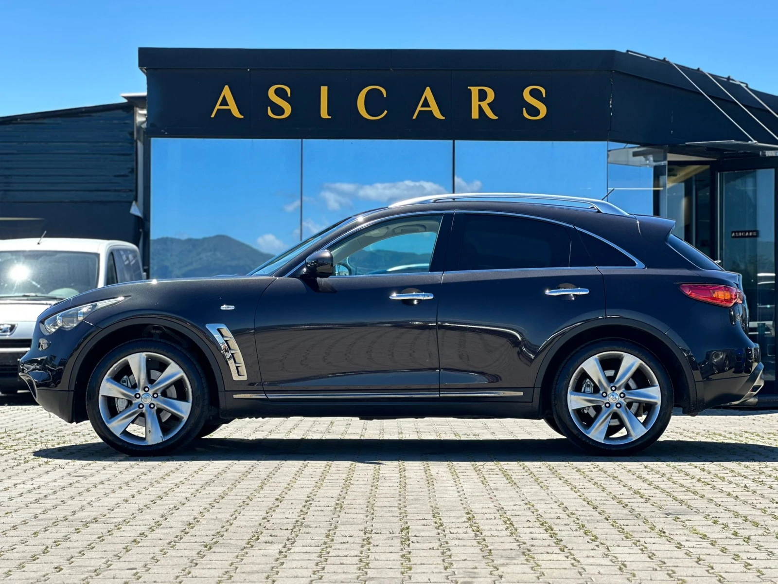 Infiniti Fx 30 / 3.0D / 4X4 / TOP / , снимка 2 - Автомобили и джипове - 54553974