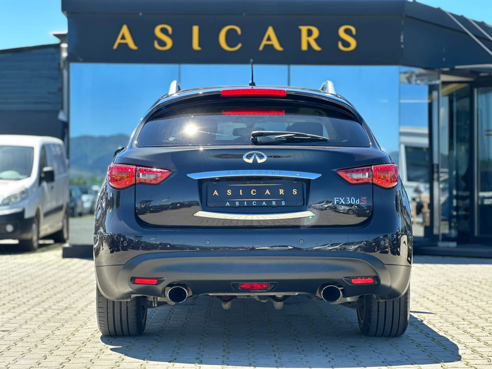 Infiniti Fx 30 / 3.0D / 4X4 / TOP / , снимка 4 - Автомобили и джипове - 54553974