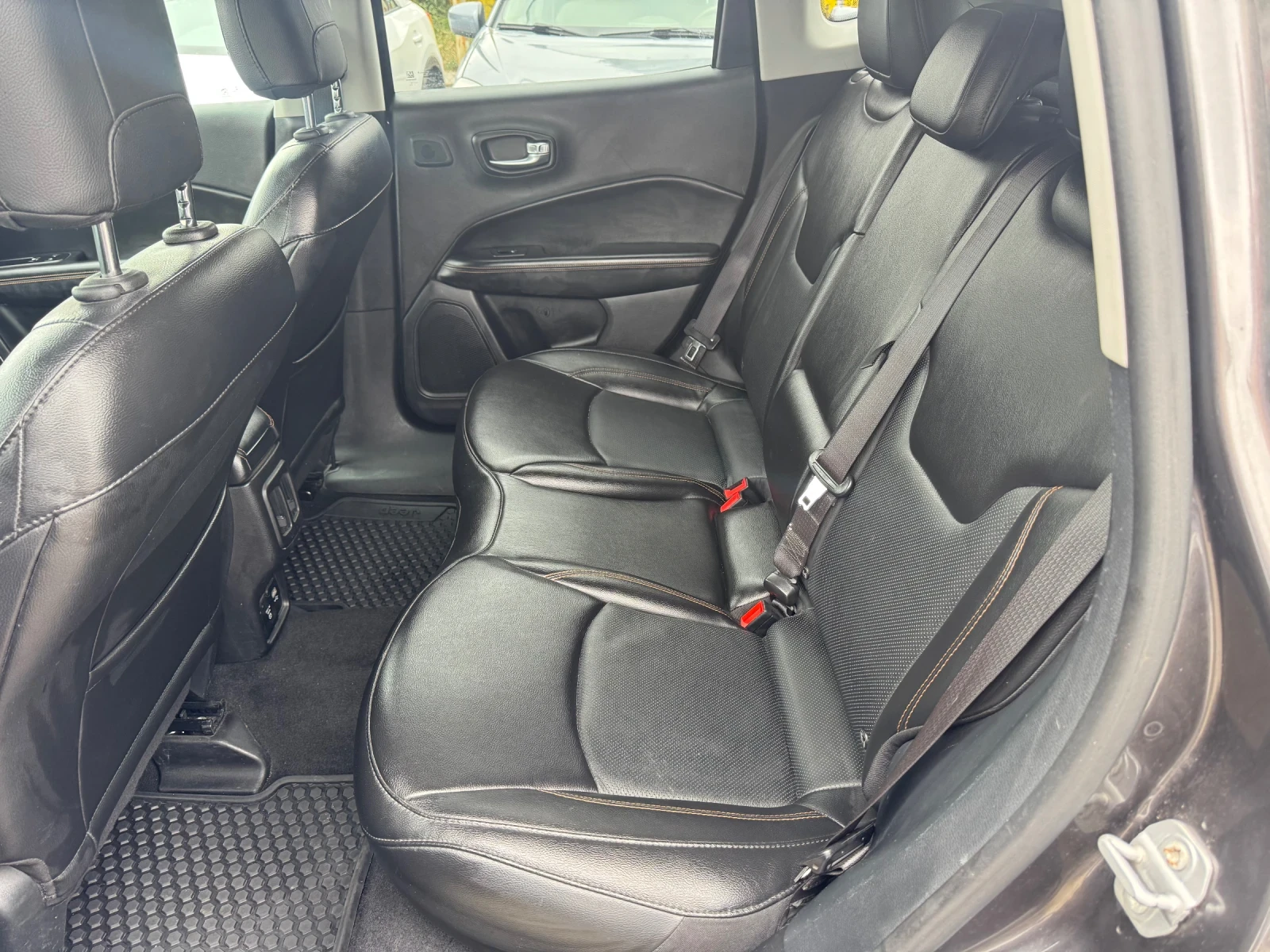 Jeep Compass 1.4T 4x4 170hp* КАМЕРА* КОЖА* ПОДГРЕВ, снимка 5 - Автомобили и джипове - 55377051