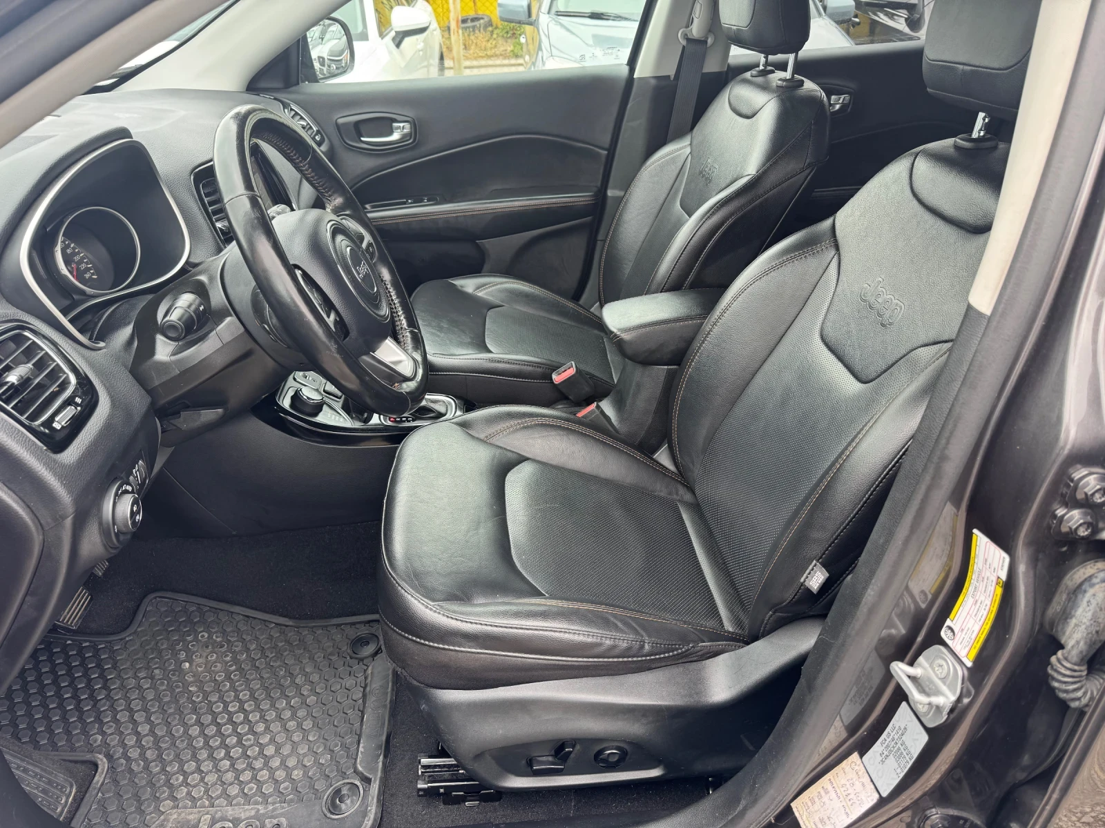 Jeep Compass 1.4T 4x4 170hp* КАМЕРА* КОЖА* ПОДГРЕВ, снимка 7 - Автомобили и джипове - 55377051