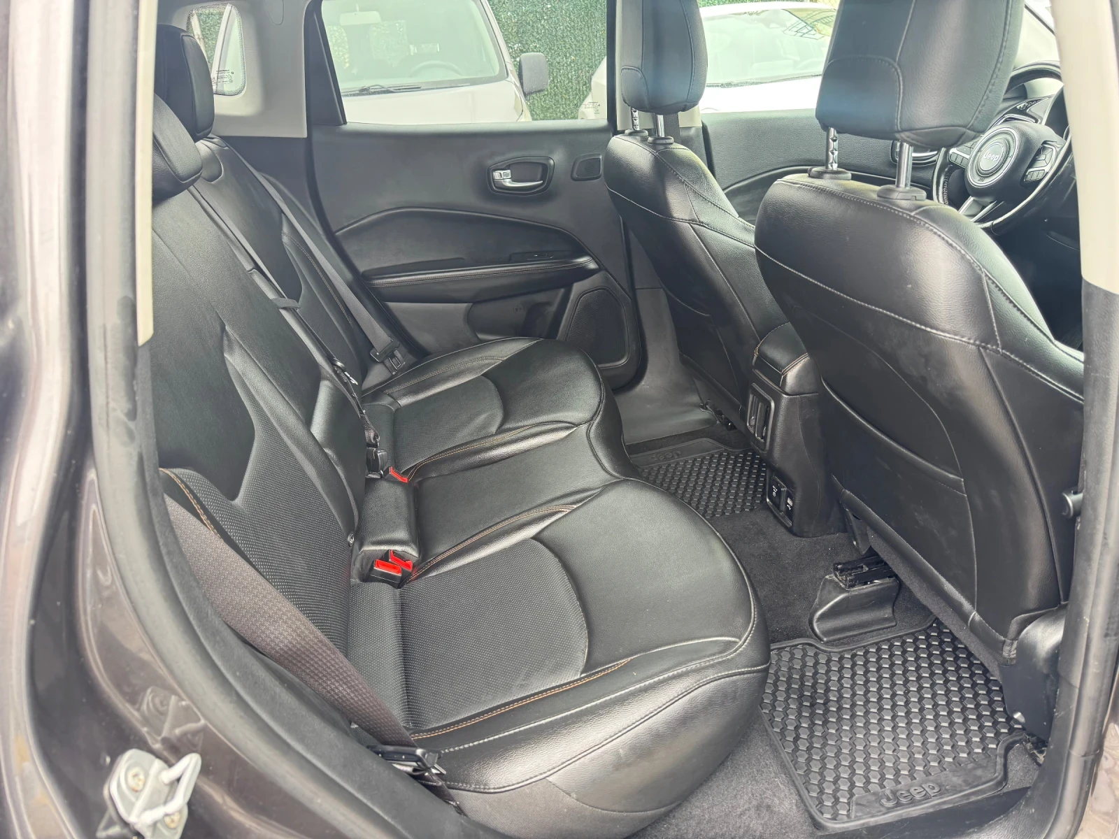 Jeep Compass 1.4T 4x4 170hp* КАМЕРА* КОЖА* ПОДГРЕВ, снимка 12 - Автомобили и джипове - 55377051