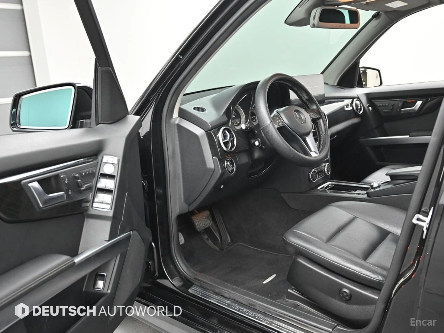 Mercedes-Benz GLK 220 CDI* КОЖА* НАВИ* ПАНО, снимка 9 - Автомобили и джипове - 55526270
