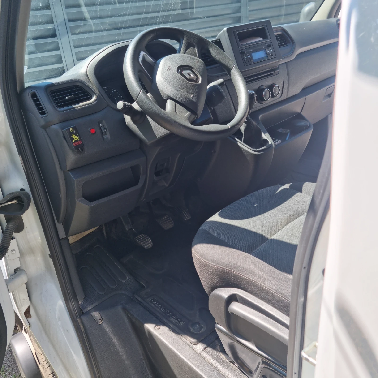 Renault Master, снимка 6 - Бусове и автобуси - 55530565