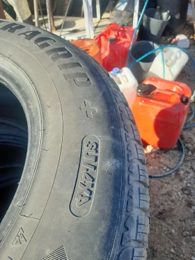 Гуми Всесезонни 255/65R17, снимка 3 - Гуми и джанти - 49549199