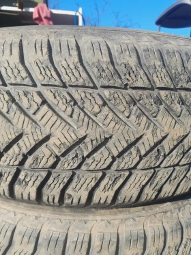 Гуми Всесезонни 255/65R17, снимка 2 - Гуми и джанти - 49549199