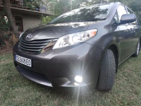 Toyota Sienna 3.5iAWD, снимка 3