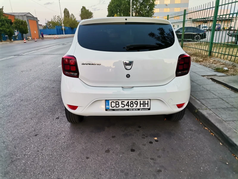 Dacia Sandero, снимка 2 - Автомобили и джипове - 47409598