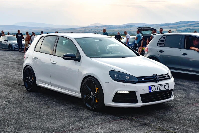 VW Golf R, снимка 1 - Автомобили и джипове - 48648116