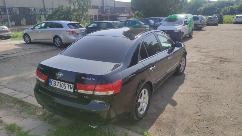 Hyundai Sonata Седан, снимка 4 - Автомобили и джипове - 48728106