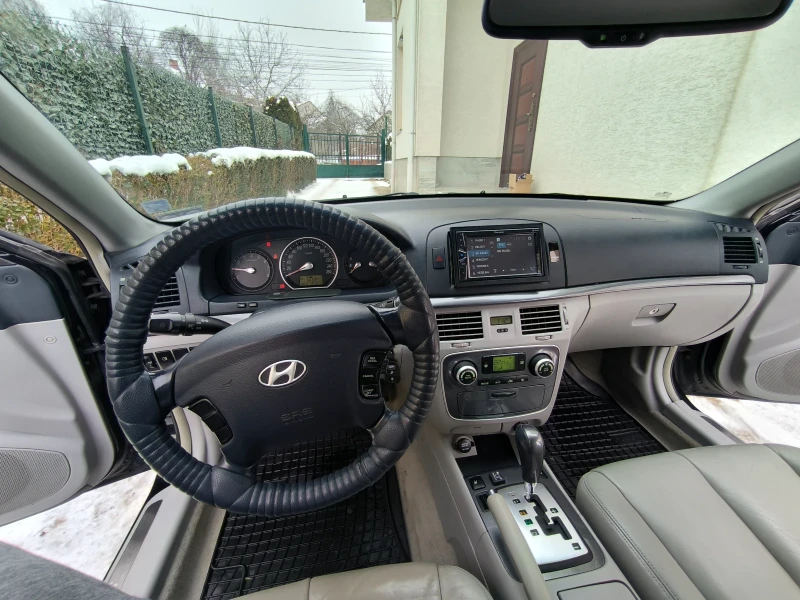 Hyundai Sonata Седан, снимка 8 - Автомобили и джипове - 48728106