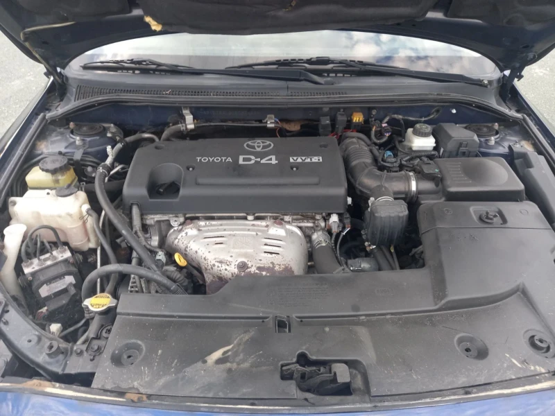 Toyota Avensis 2.0, снимка 9 - Автомобили и джипове - 50994601