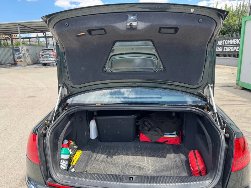 Audi A8 4.2, снимка 12 - Автомобили и джипове - 51700649