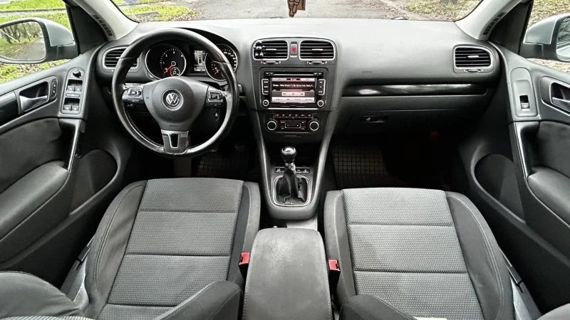 VW Golf 2.0 TDI, снимка 13 - Автомобили и джипове - 52624060