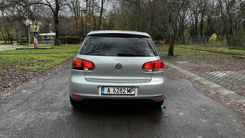 VW Golf 2.0 TDI, снимка 9 - Автомобили и джипове - 52624060