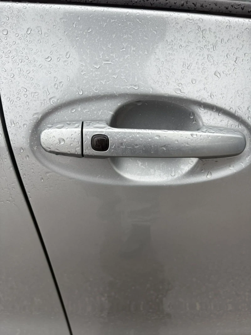 Toyota Yaris D4D , снимка 10 - Автомобили и джипове - 53054308