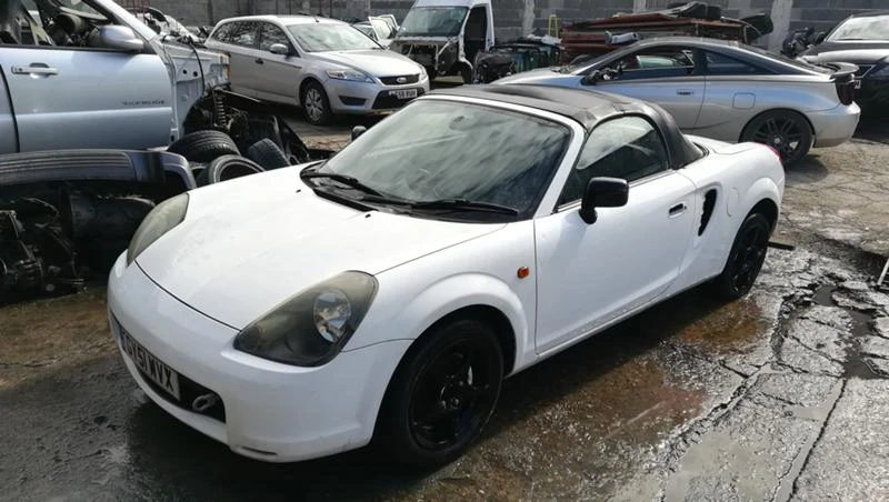 Toyota Mr2 Spyder 1.8 VVTI, снимка 3 - Автомобили и джипове - 46814889