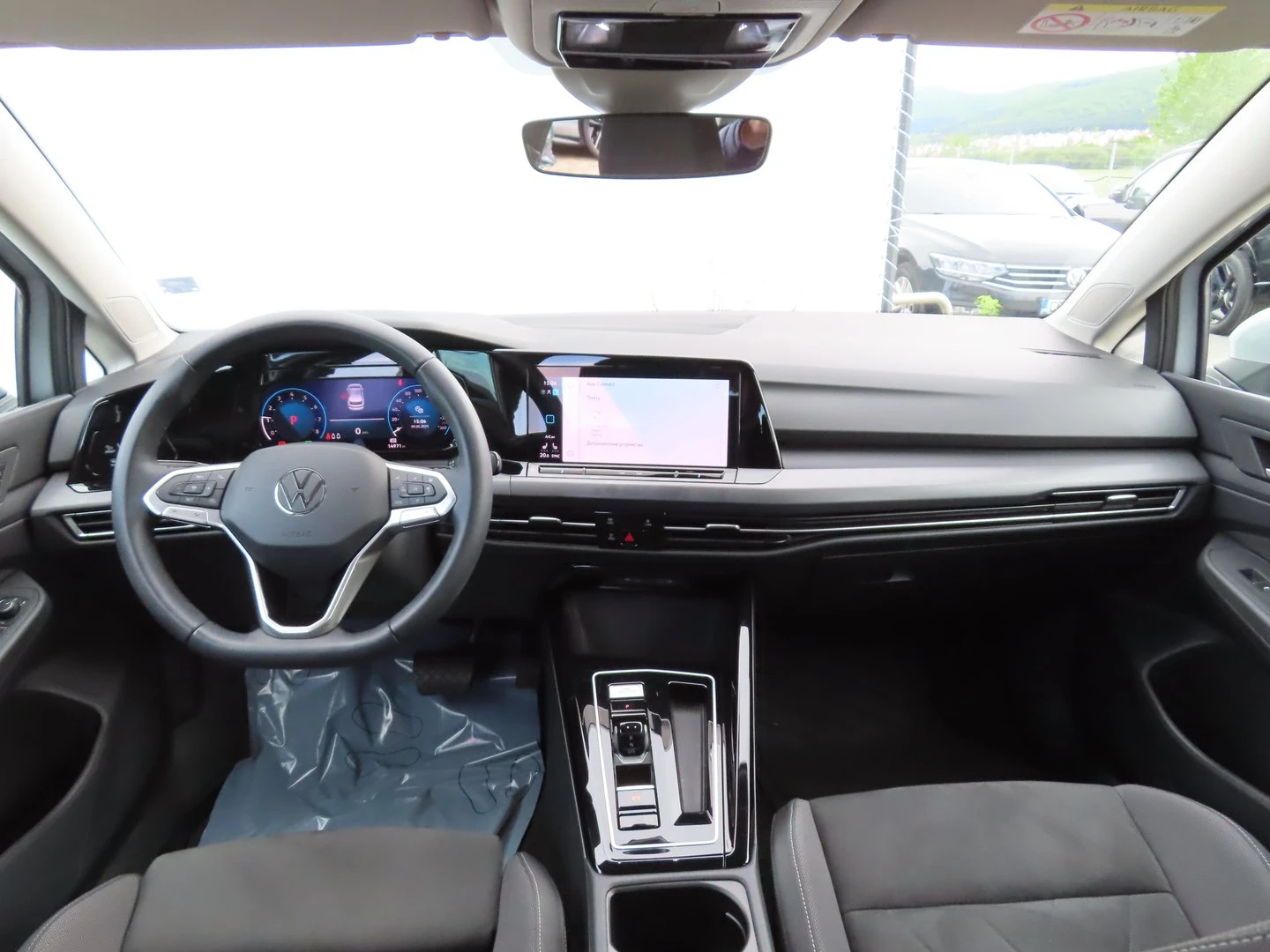 VW Golf 8 Style 1.5 eTSI OPF DSG - изображение 4