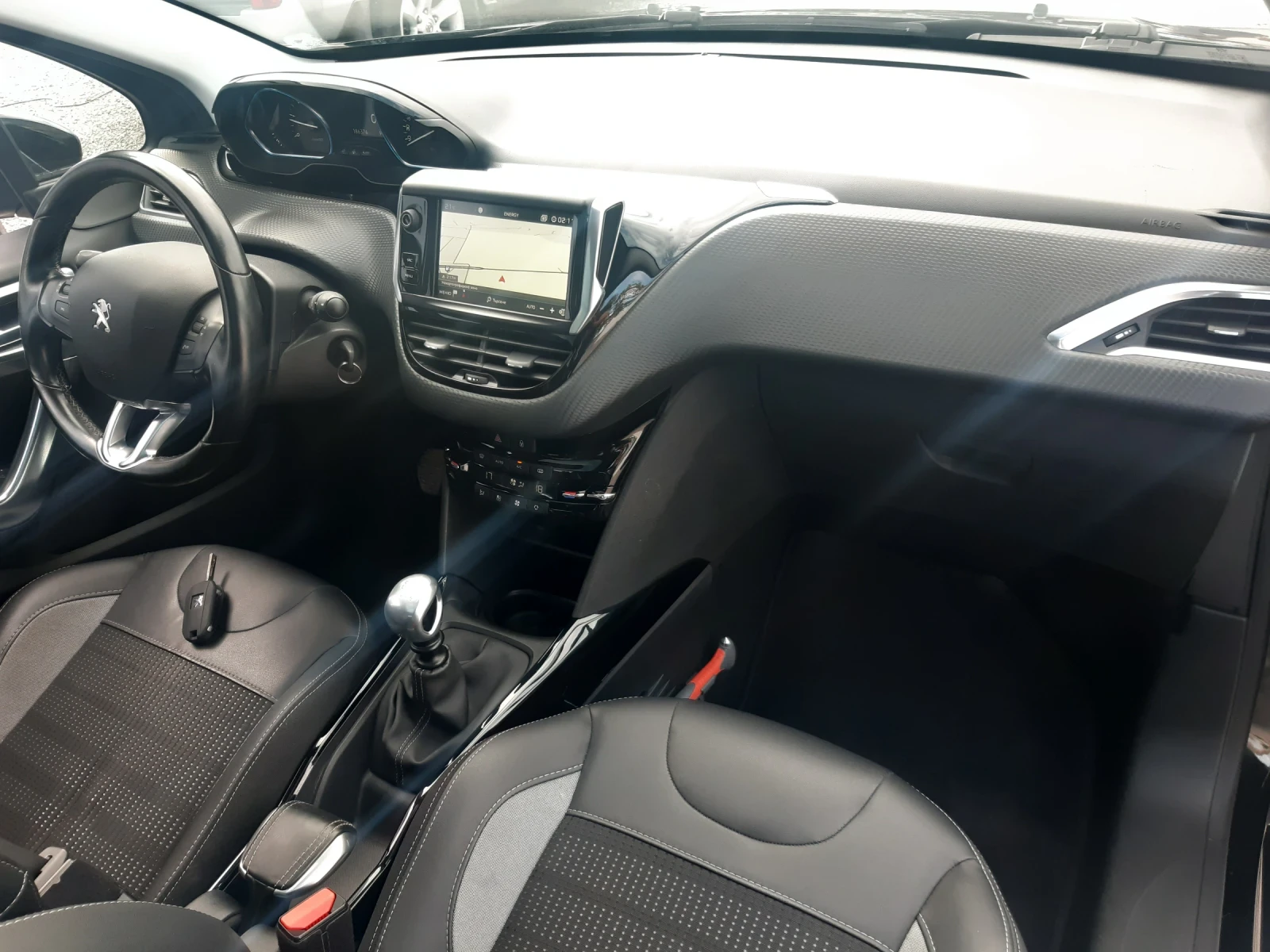 Peugeot 2008 като нова  - изображение 10