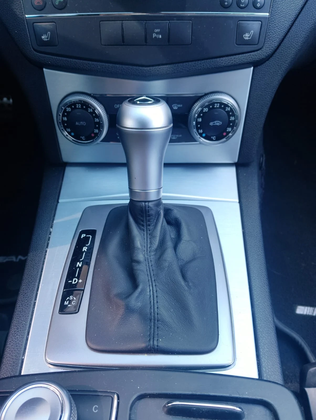 Mercedes-Benz C 300 3.0  V6 AMG - изображение 4