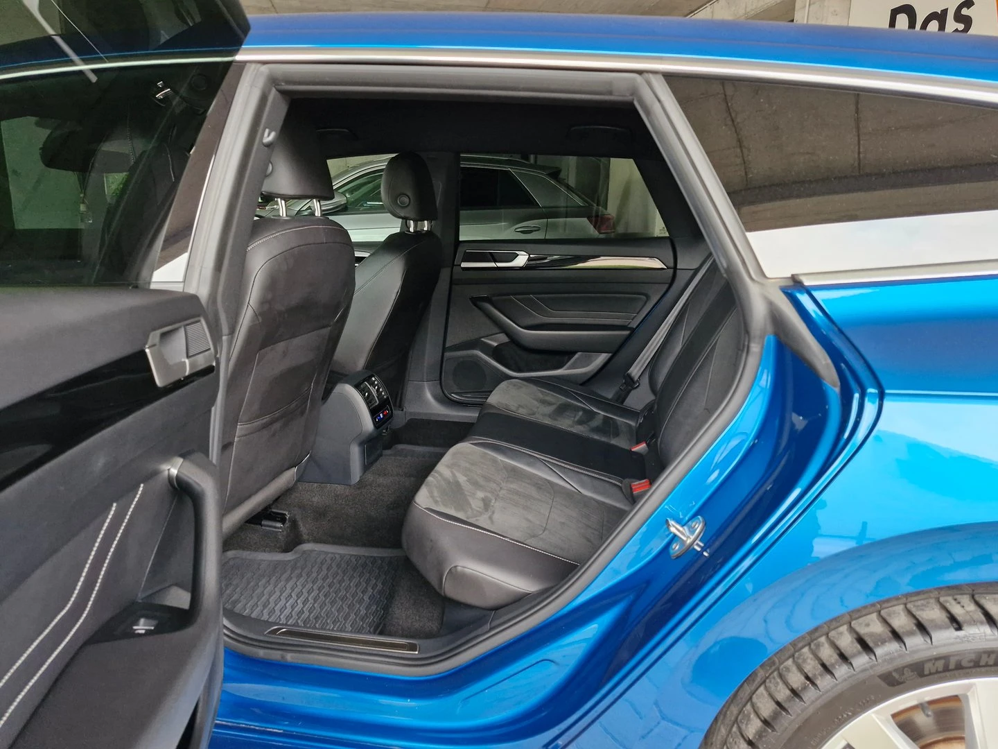 VW Arteon R-Line 2.0 TDI SCR DSG - изображение 6