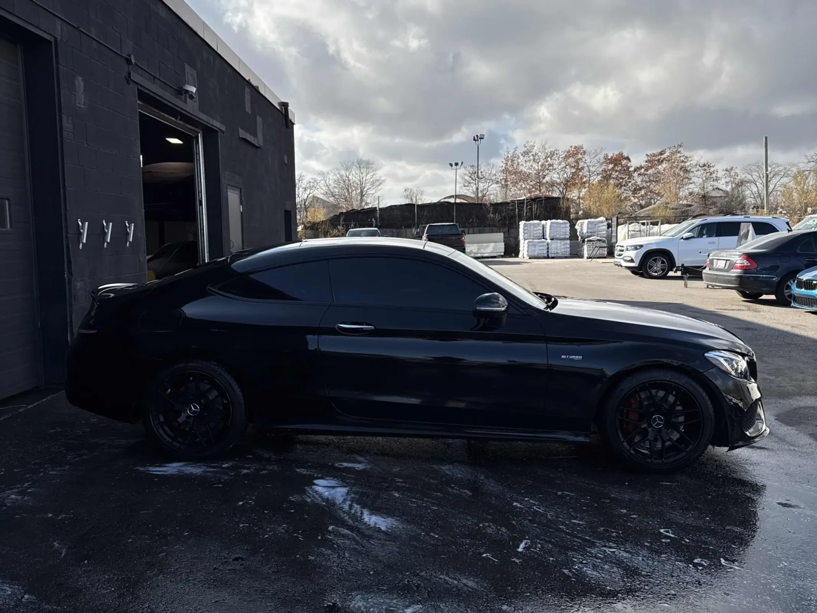 Mercedes-Benz C 43 AMG * NIGHT EDITION * CARFAX * ЦЕНА ДО БЪЛГАРИЯ - изображение 3