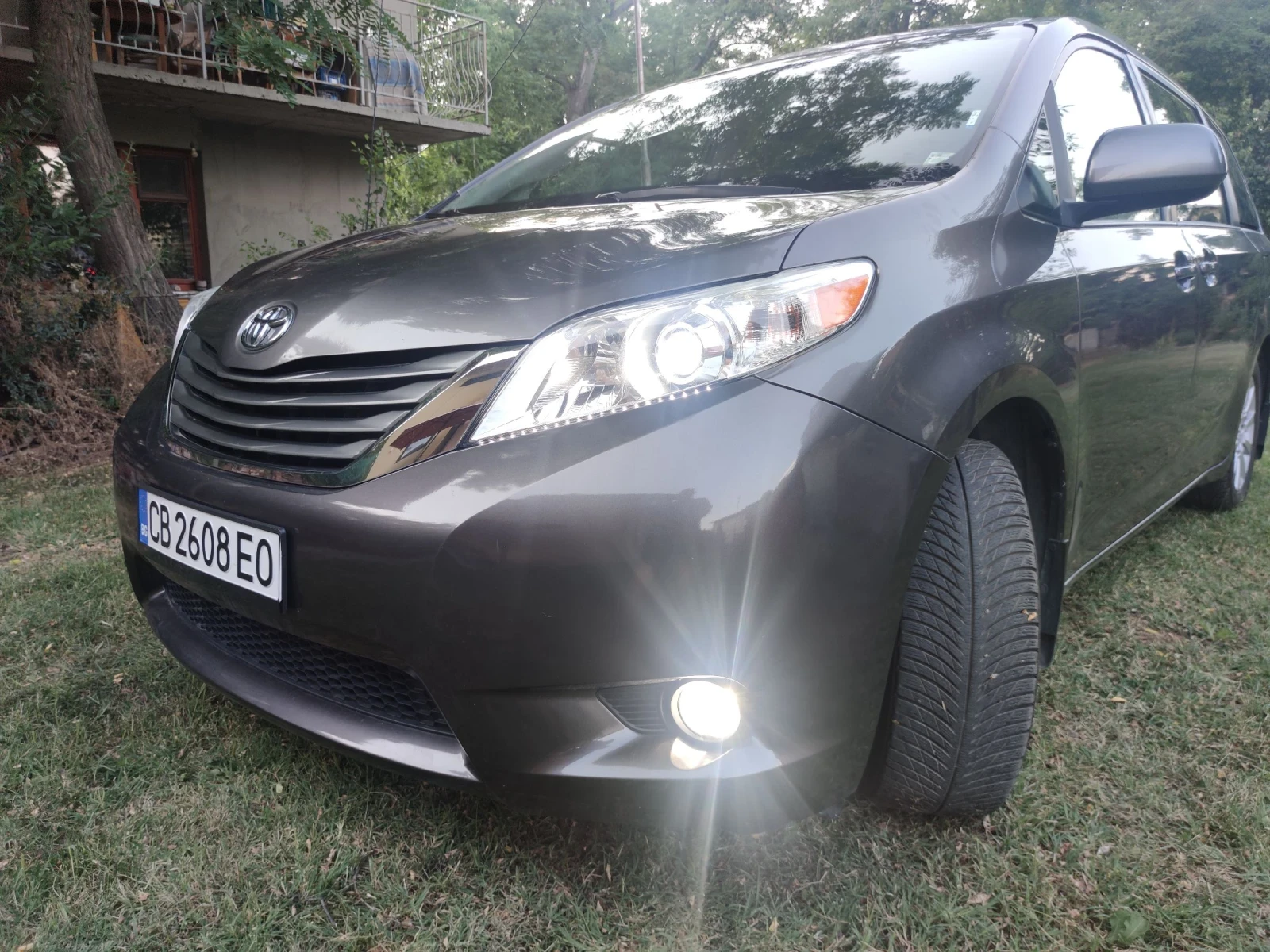 Toyota Sienna 3.5iAWD - изображение 3