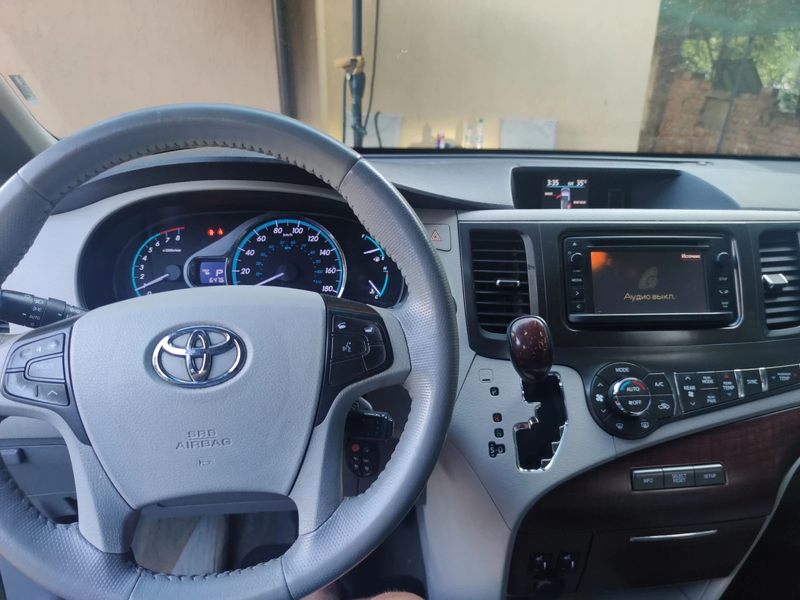 Toyota Sienna 3.5iAWD - изображение 4