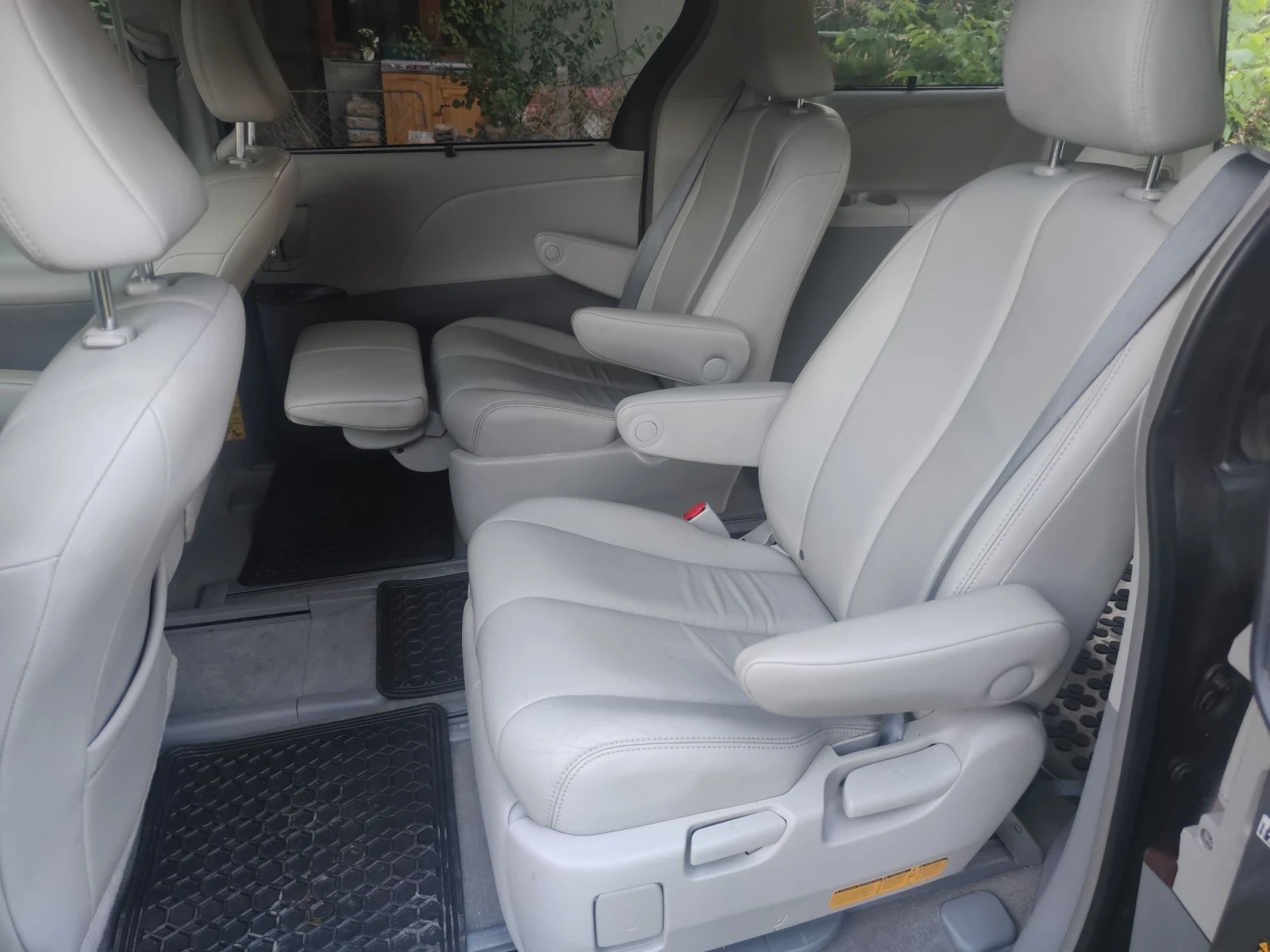Toyota Sienna 3.5iAWD | Mobile.bg � ����������� 11