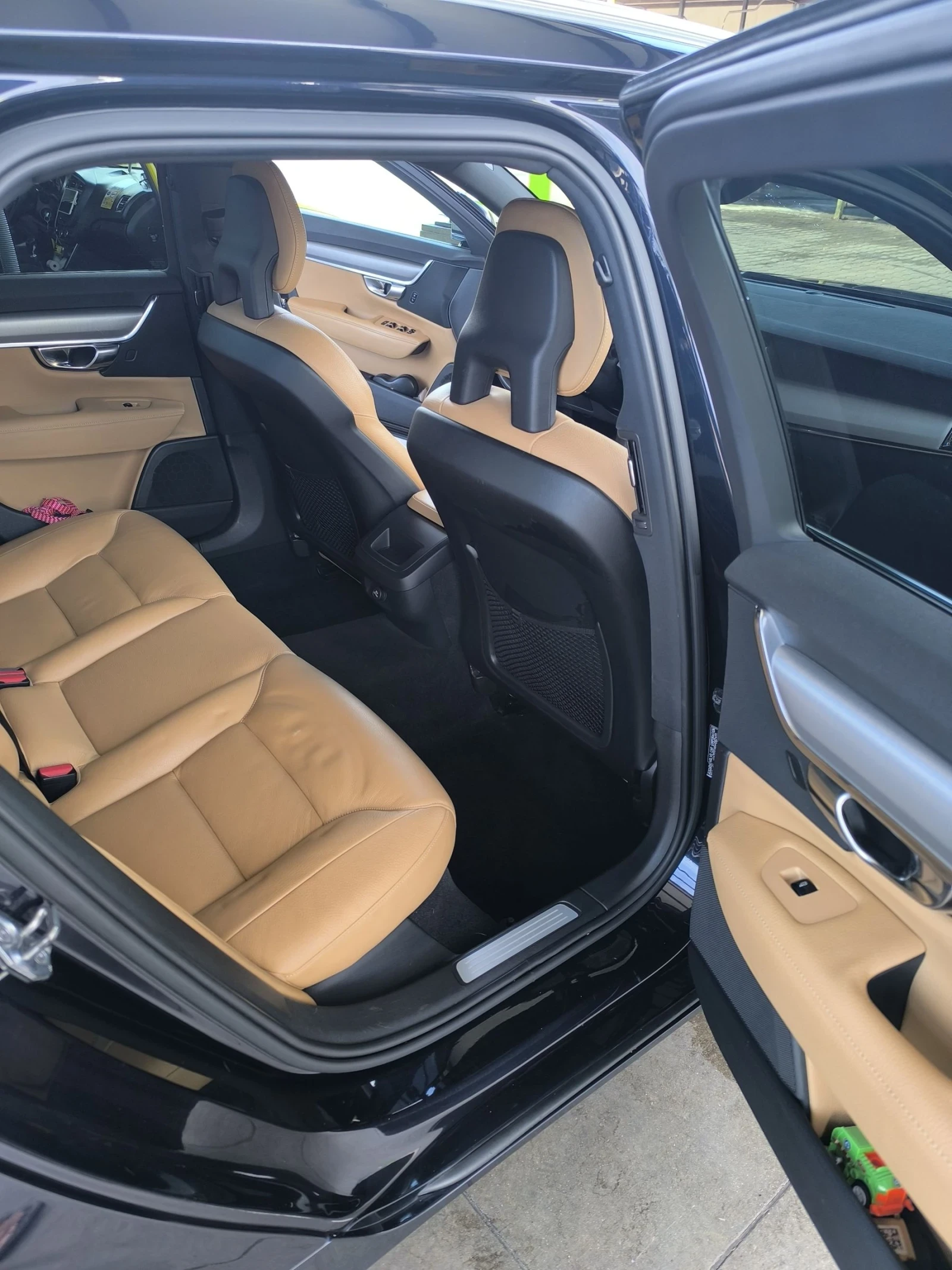 Volvo V90 V90 D4, снимка 11 - Автомобили и джипове - 53713294