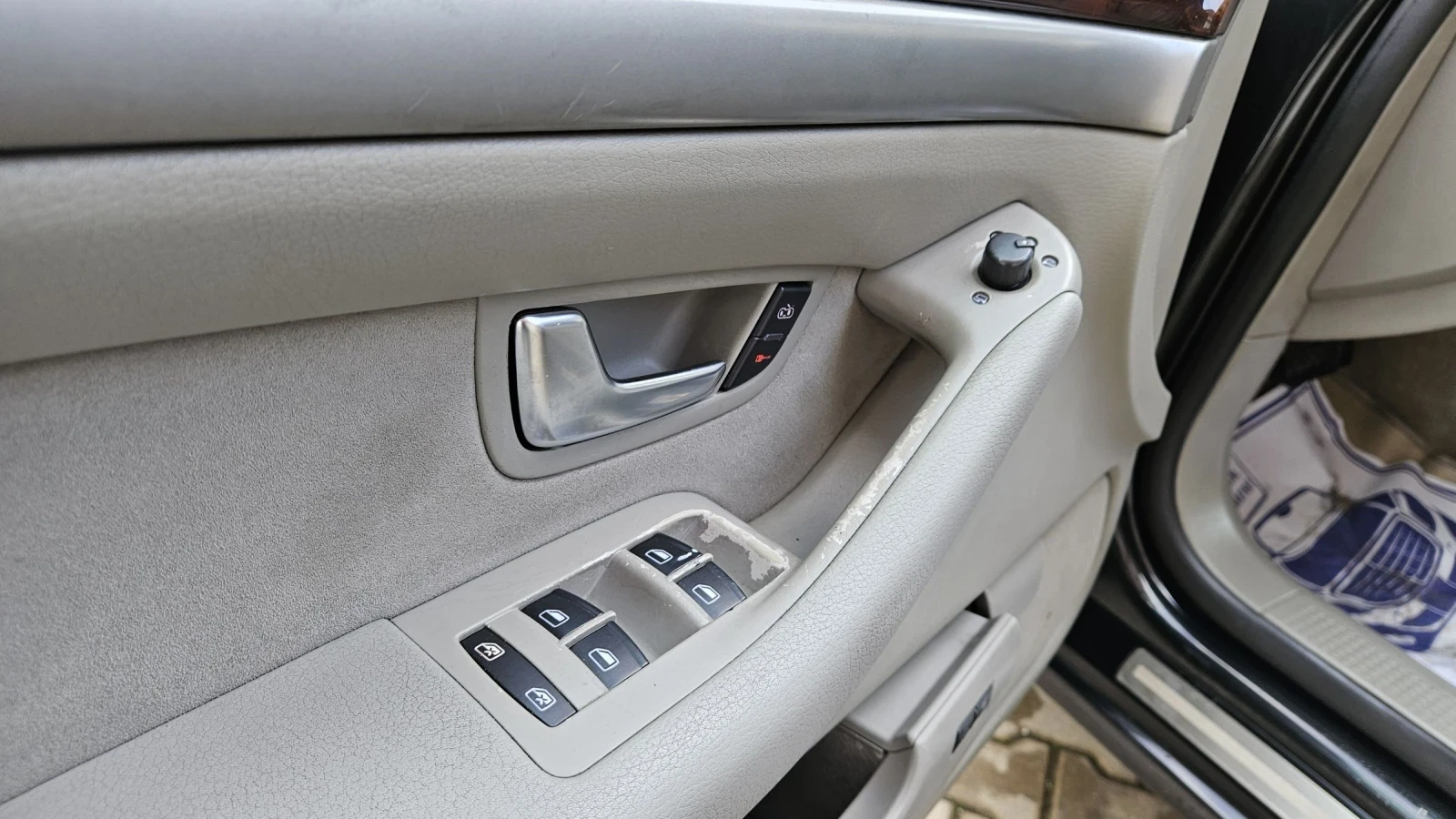 Audi A8, снимка 13 - Автомобили и джипове - 53728115