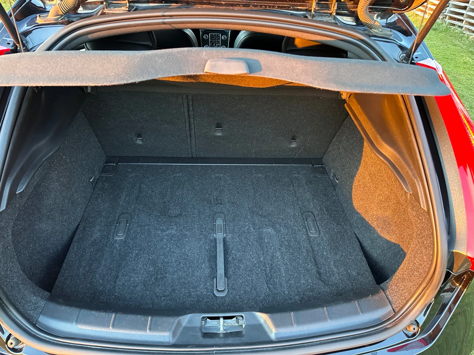 Volvo V40, снимка 15 - Автомобили и джипове - 54101671