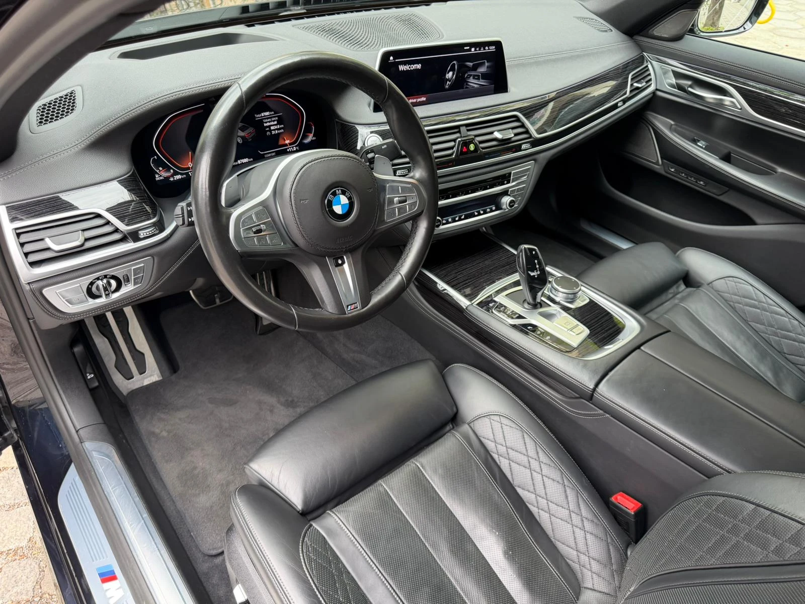 BMW 730 d xDrive M Sport, снимка 10 - Автомобили и джипове - 54292698