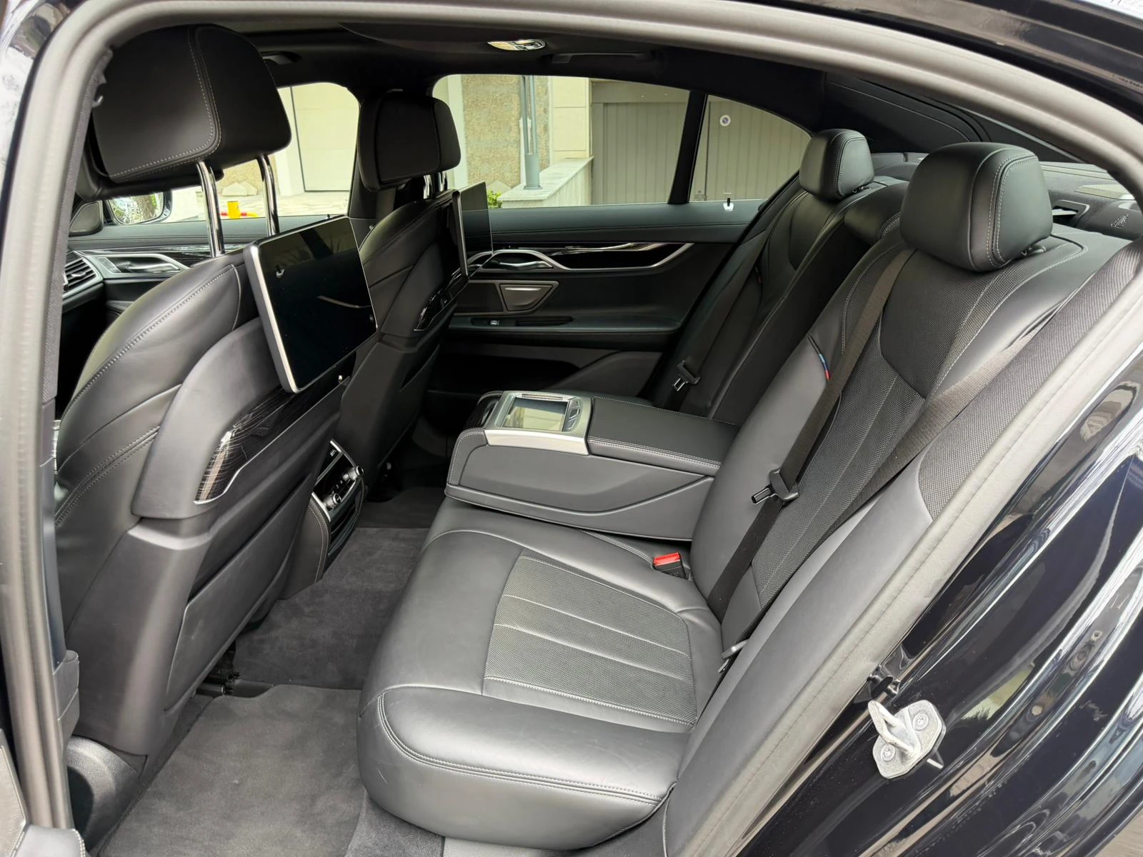 BMW 730 d xDrive M Sport, снимка 14 - Автомобили и джипове - 54292698