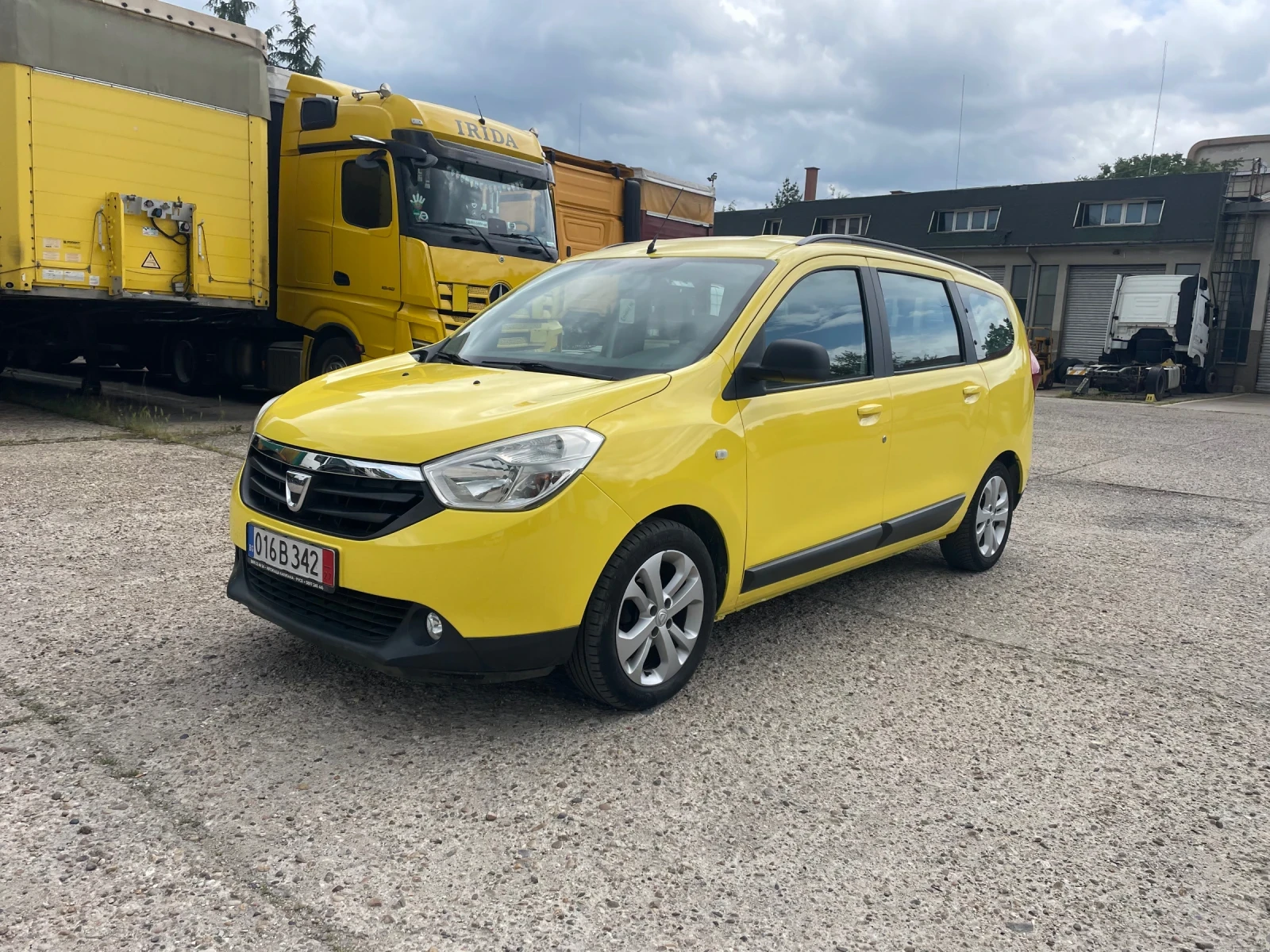 Dacia Lodgy 1.6 ������-��� 102�� 6+ 1 ����� | Mobile.bg � ����������� 2