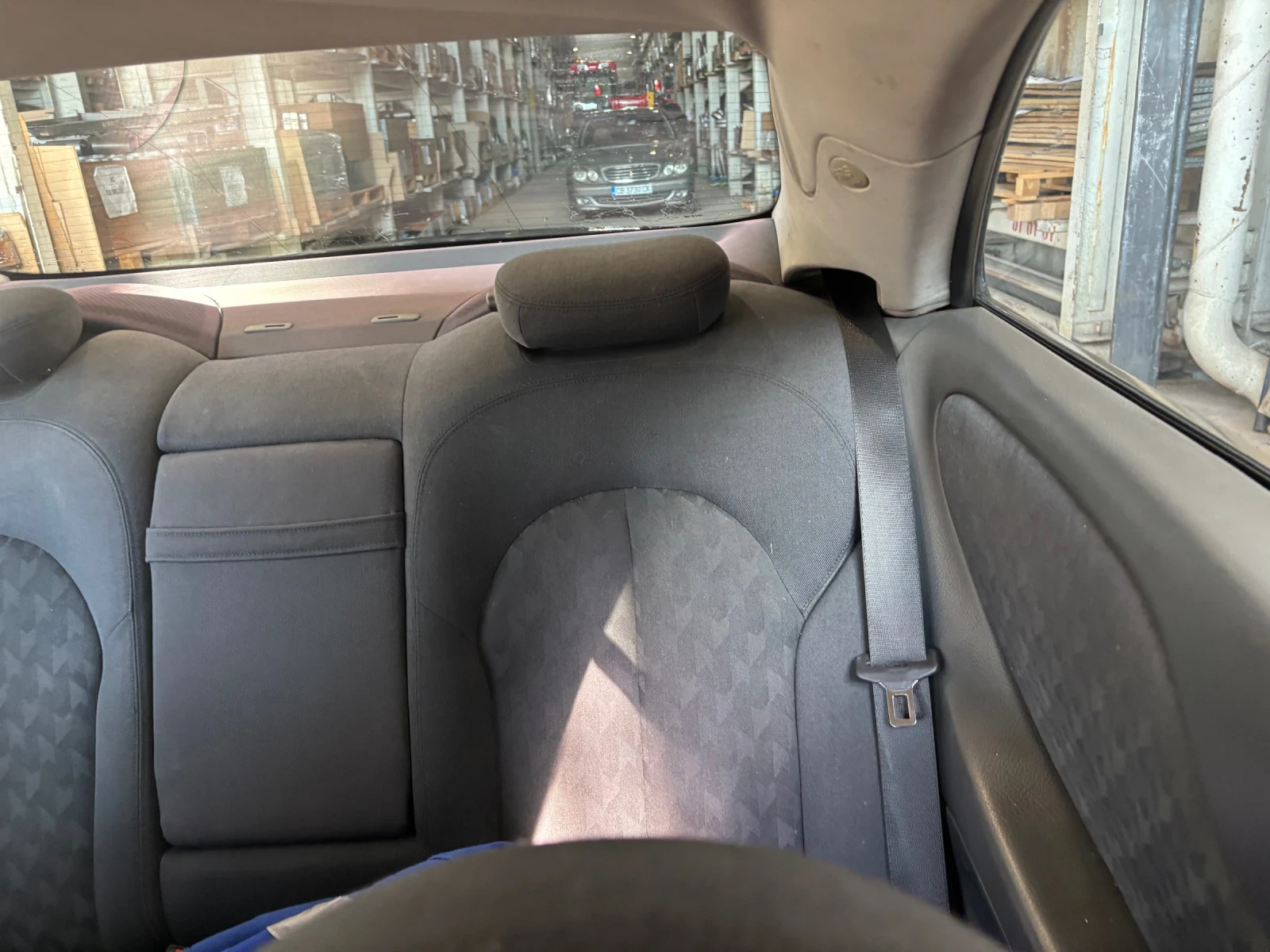 Mercedes-Benz CLK 270 CDI, снимка 11 - Автомобили и джипове - 54902093