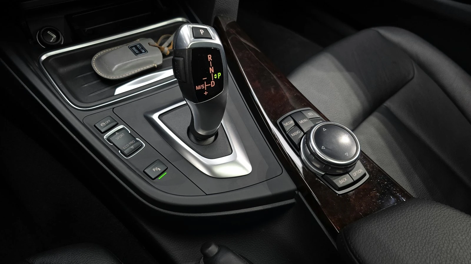 BMW 420 ЛЮК* HUD* KEYLESS* ПОДГРЕВ ВОЛАН* КРАЙНА ЦЕНА, снимка 9 - Автомобили и джипове - 55243824