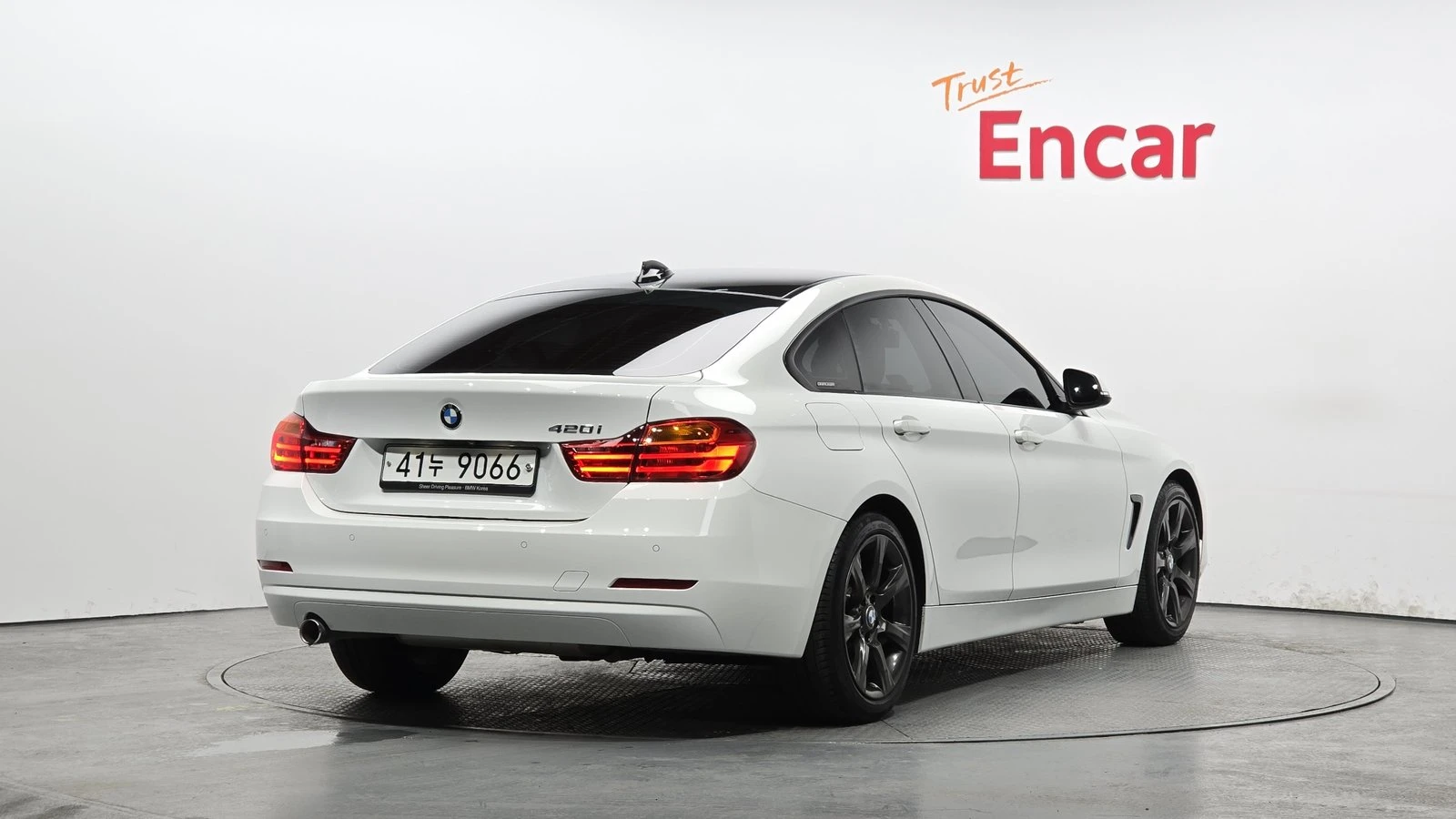BMW 420 ЛЮК* HUD* KEYLESS* ПОДГРЕВ ВОЛАН* КРАЙНА ЦЕНА, снимка 2 - Автомобили и джипове - 55243824