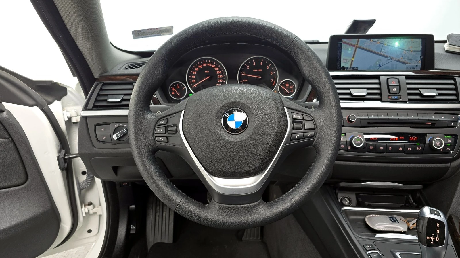 BMW 420 ЛЮК* HUD* KEYLESS* ПОДГРЕВ ВОЛАН* КРАЙНА ЦЕНА, снимка 13 - Автомобили и джипове - 55243824
